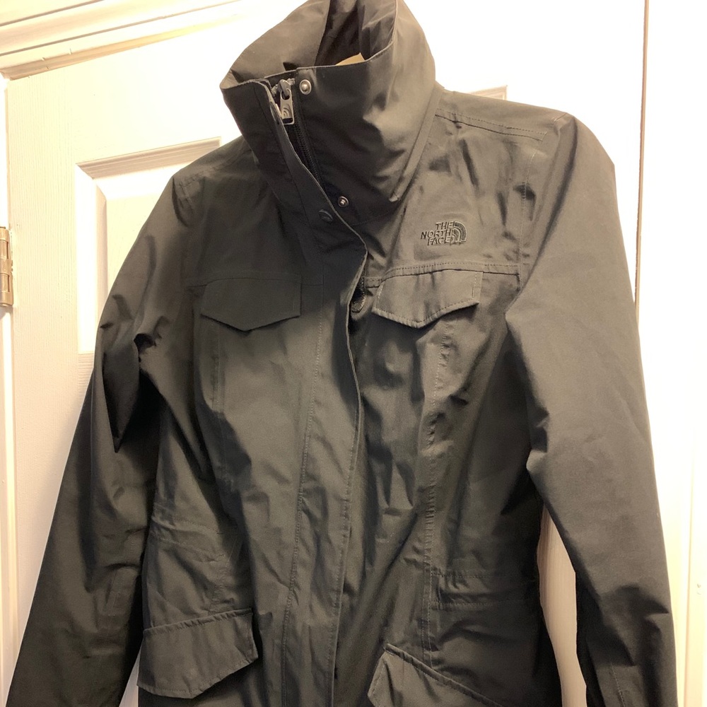 COPY - The North Face black shell/ rain coat